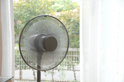 扇風機で夏を快適に 注文住宅 木の家をつくる工務店 ザイソウハウス 愛知 名古屋近郊エリア 扇風機で夏を快適に 注文住宅 木の家をつくる工務店 ザイソウハウス 愛知 名古屋近郊エリア